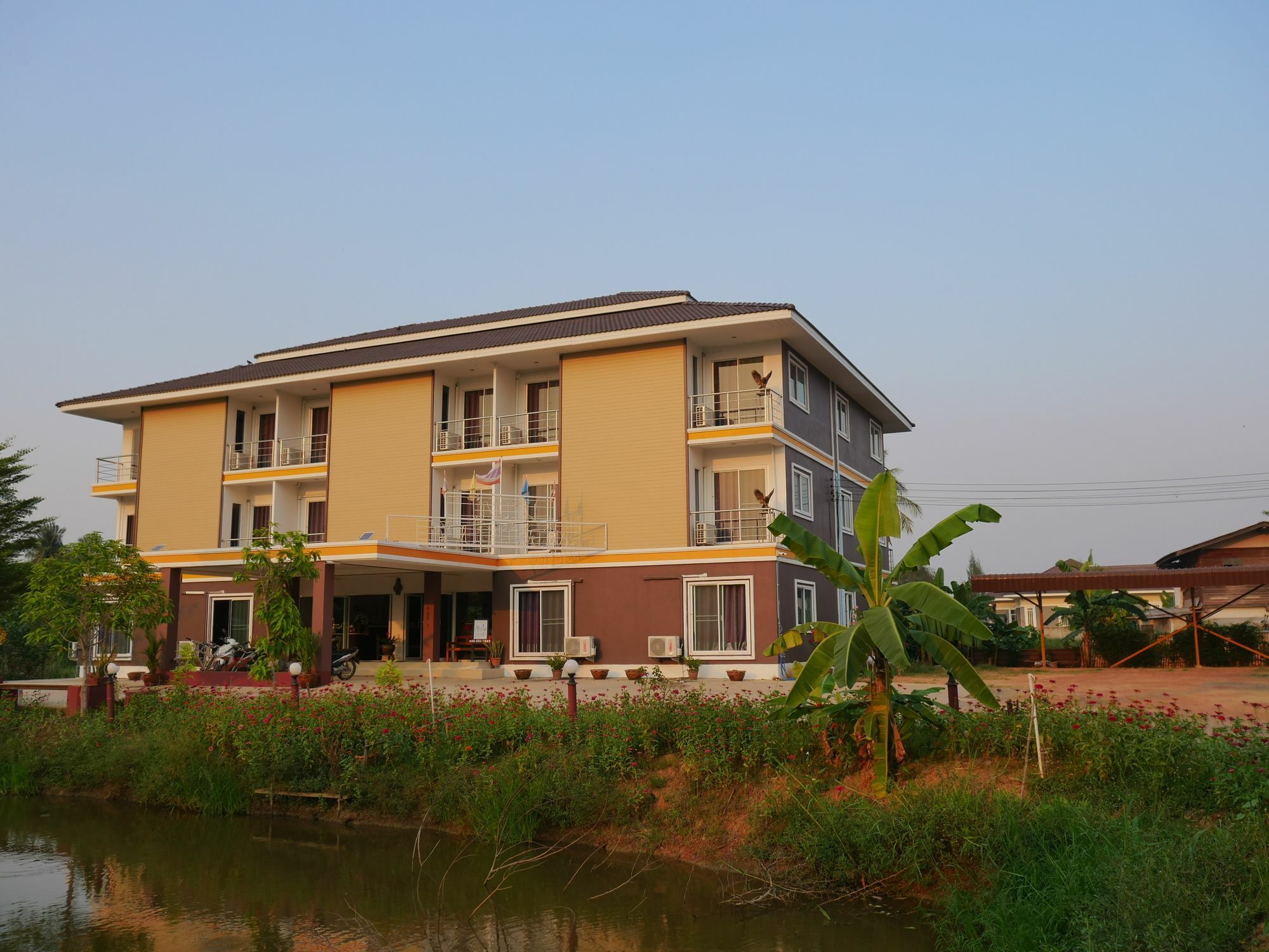 Jumpa Resort Hotel Пхитсанулок Экстерьер фото